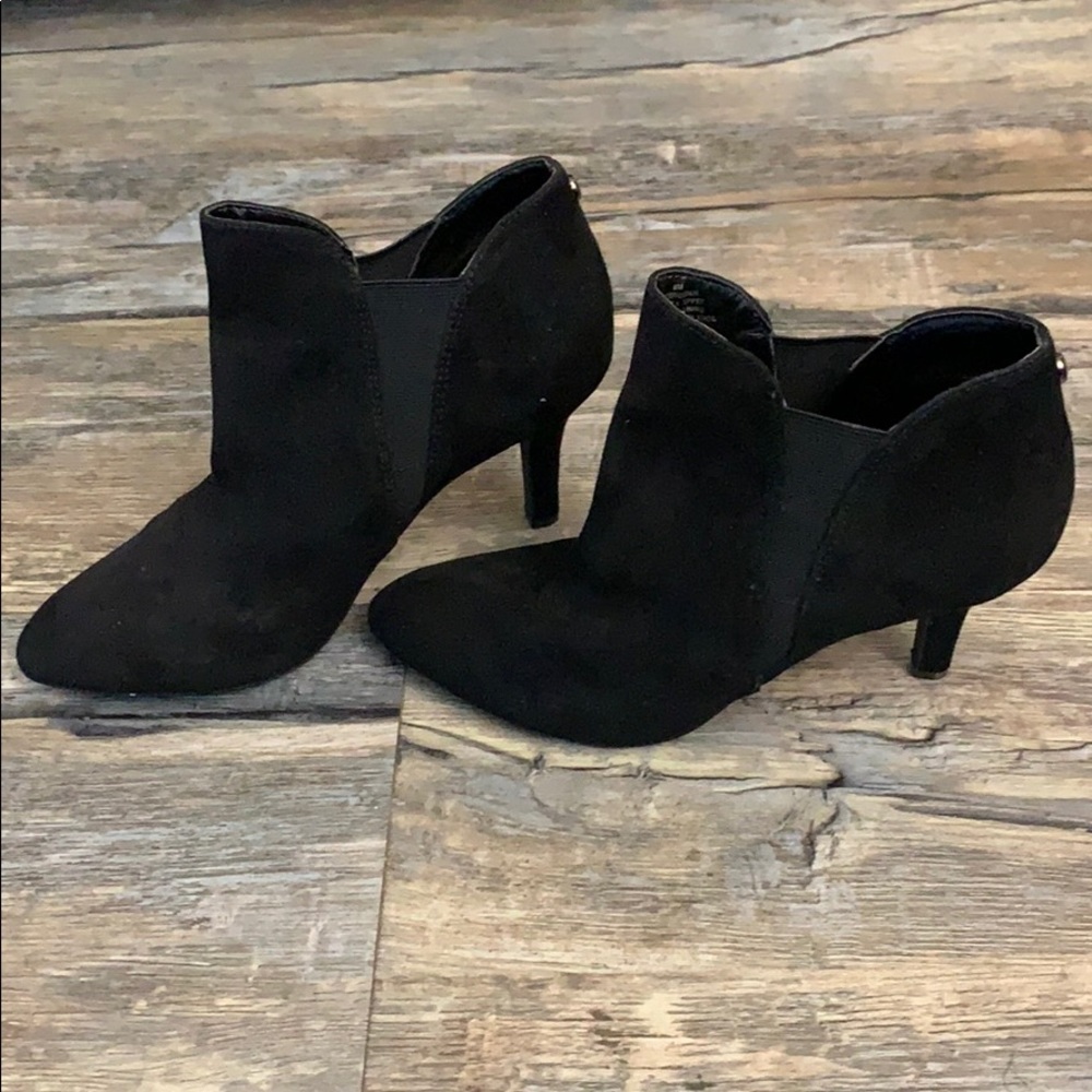 Anne Klein suede Ankle Boots